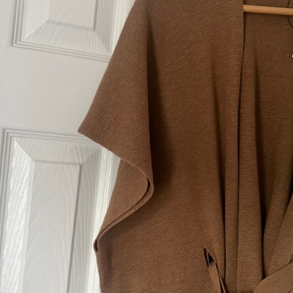 BRAND NEW Banana Republic Factory Sleeveless Open Front Cardigan with Waist Tie - Picture 3 of 8